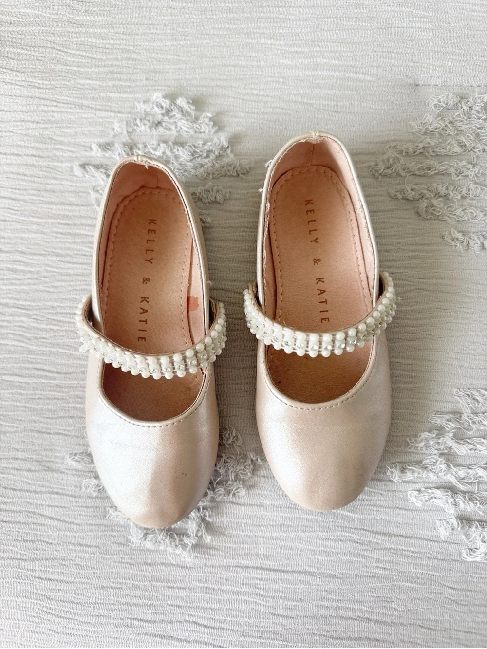 Kelly and Katie pink pearl girls flats size 9